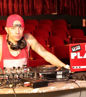 DJ Playboi